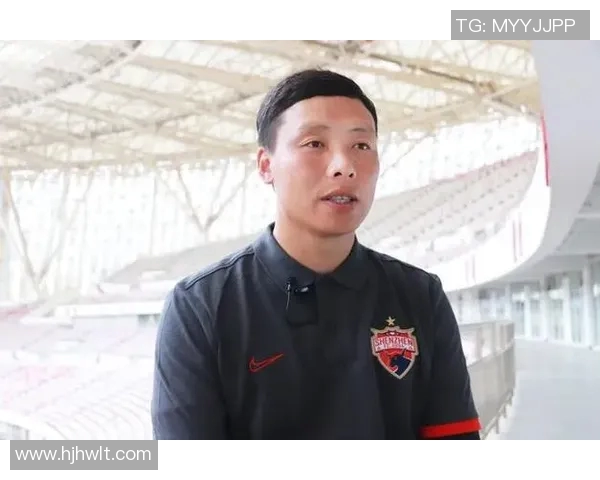 深圳足球队的个人能力揭秘:从技术到战术的全面分析与探索 深圳足球队的个人能力揭秘:从技术到战术的全面分析与探索