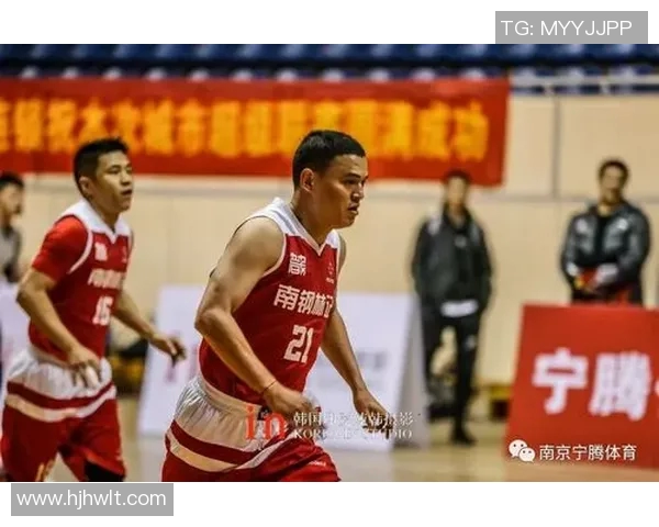 南京篮球队防守表现分析与改进建议探讨