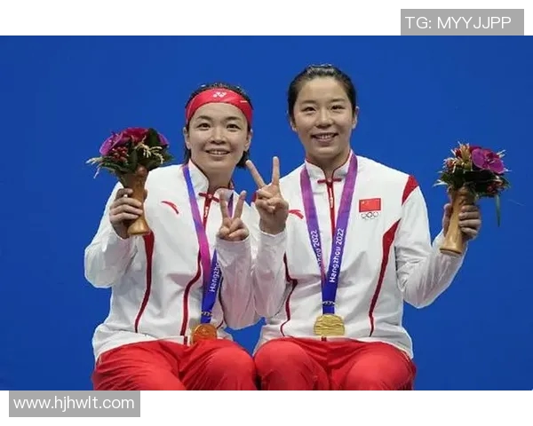 杭州羽毛球队在精英赛中以100分稳居积分榜首位,展现强劲实力 杭州羽毛球队在精英赛中以100分稳居积分榜首位,展现强劲实力